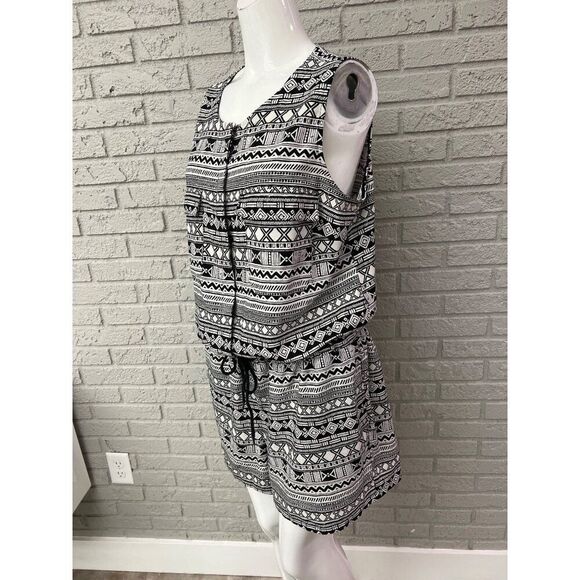 Merona Women Black White Aztec Geometric Print Romper Size XL - Picture 4 of 10